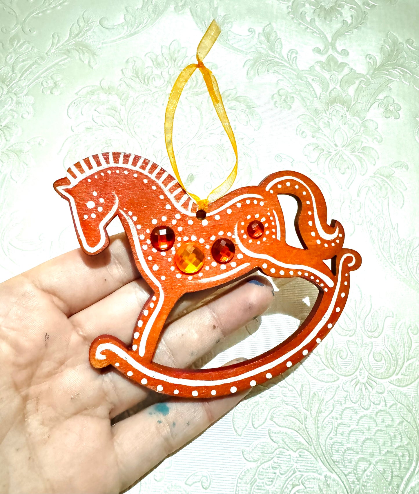 Hand-painted “gingerbread” rocking horse ornament / Kézzel festett “mézeskalács” hintaló dísz