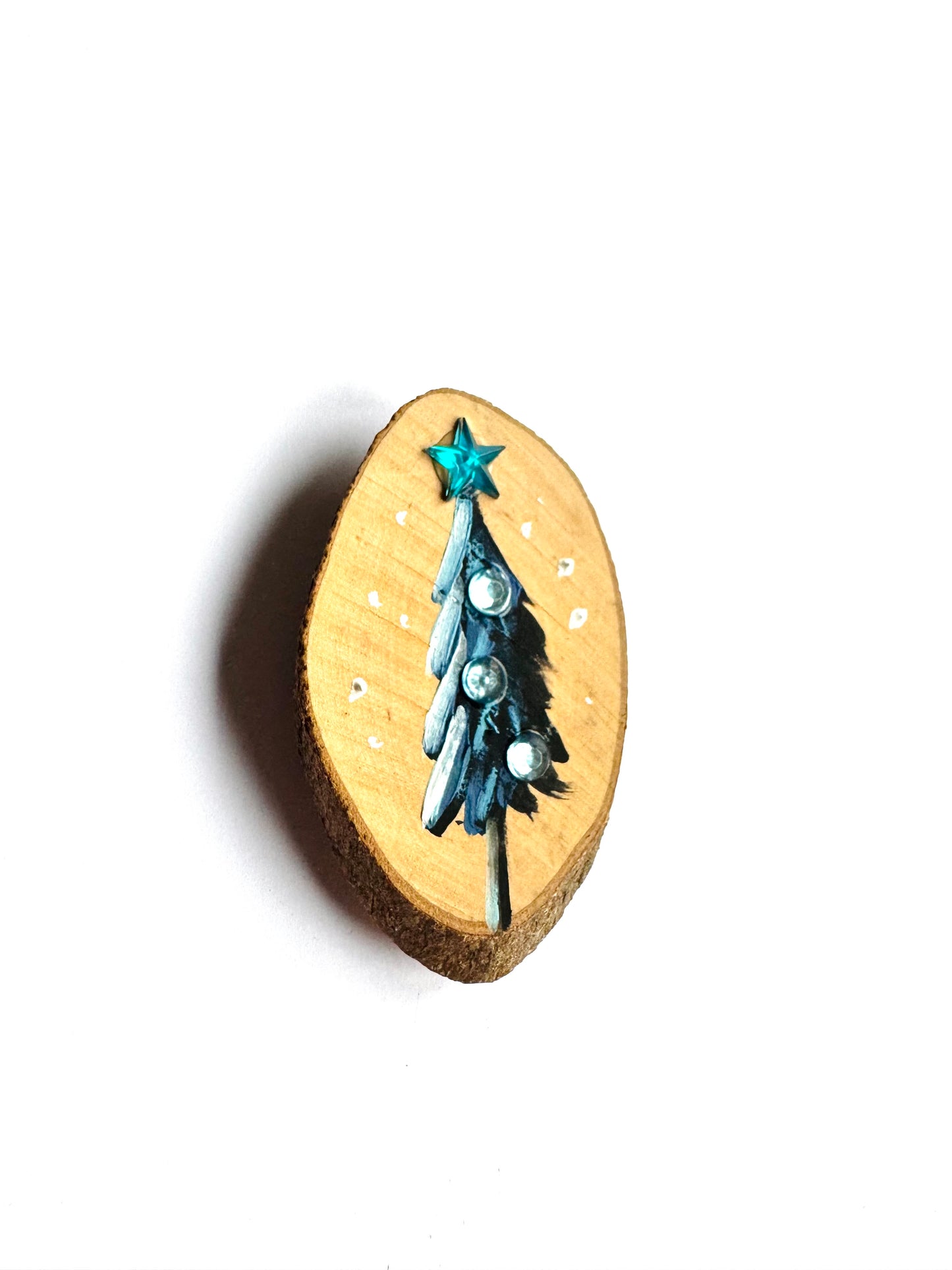 Hand-painted small Christmas tree MAGNET / Kézzel festett kicsi karácsonyfa fakorong MÁGNES