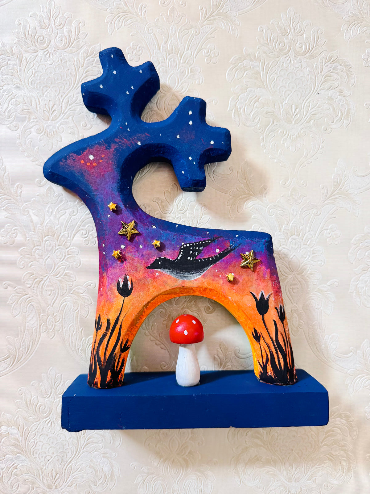 Christmas deer figurine - painted on BOTH SIDES / Karácsonyi szarvas - MINDKÉT OLDALA FESTETT