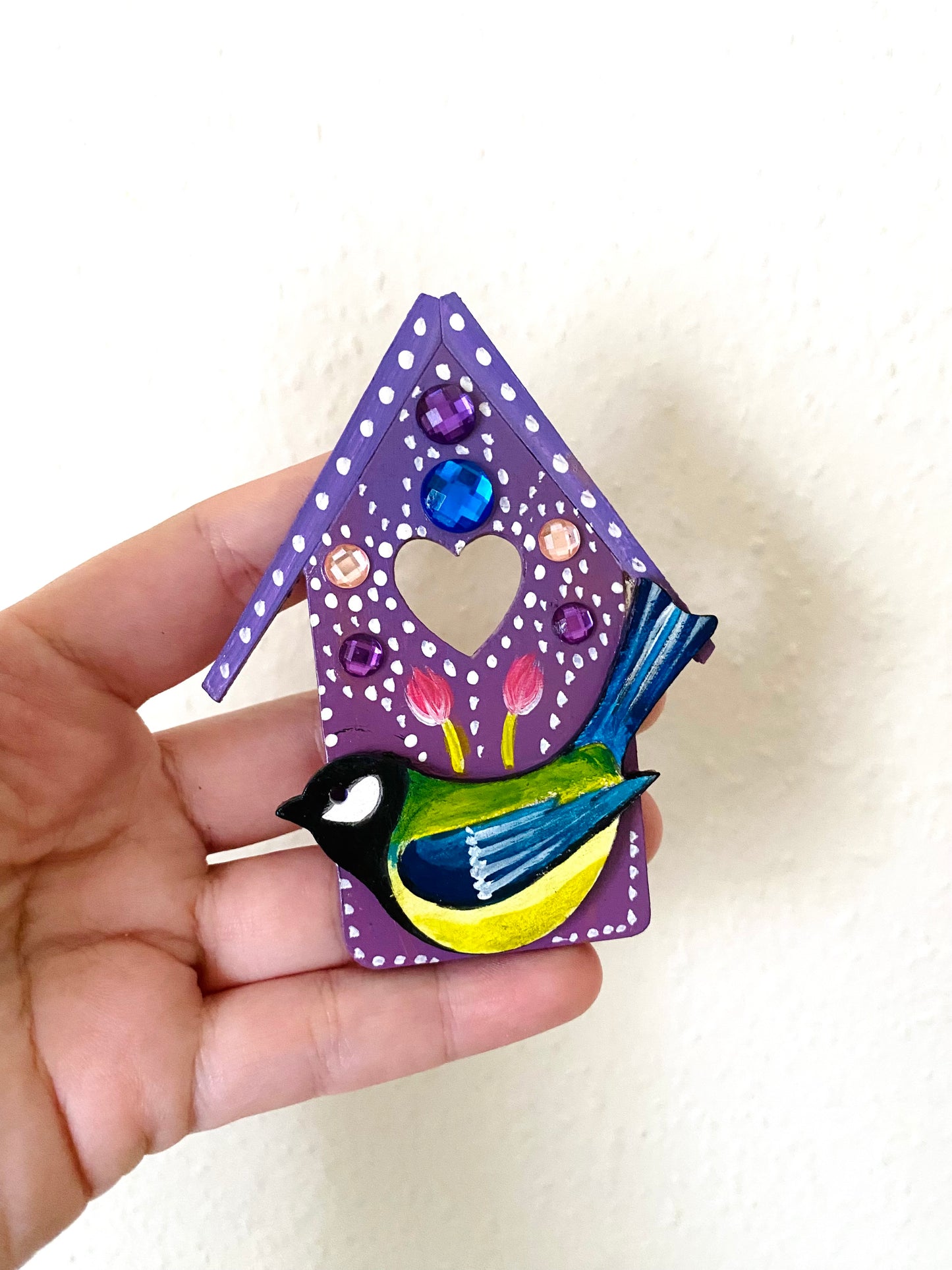 Hand-painted spring bird house magnet / Kézzel festett madaras házikó mágnes