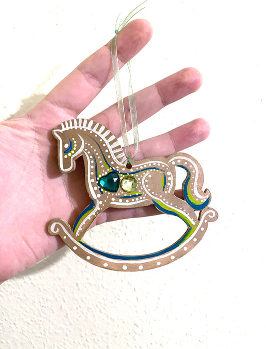 Hand-painted “gingerbread” rocking horse ornament / Kézzel festett “mézeskalács” hintaló dísz