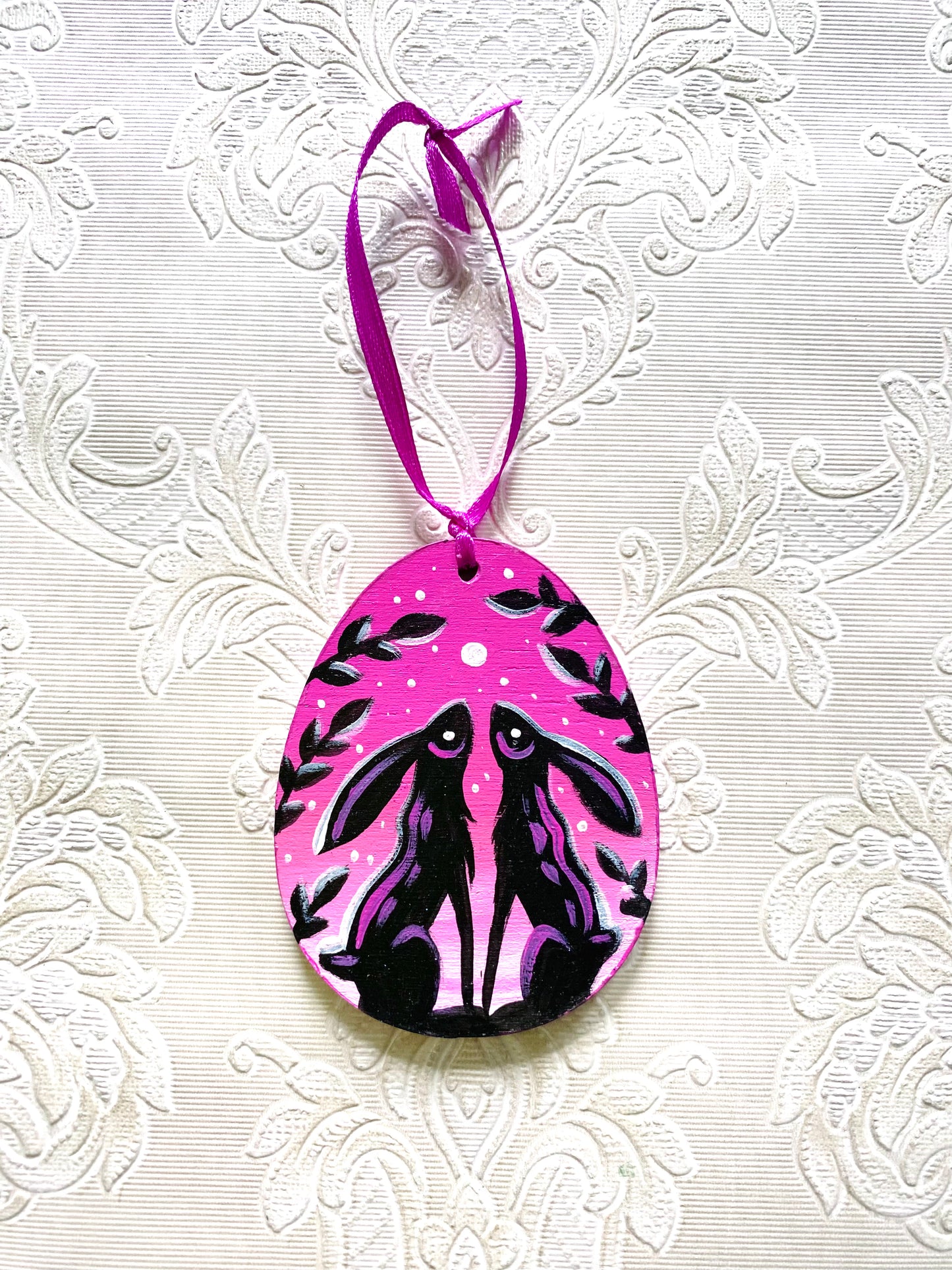 Hand-painted hanging egg ornament / Kézzel festett akasztós tojás dísz