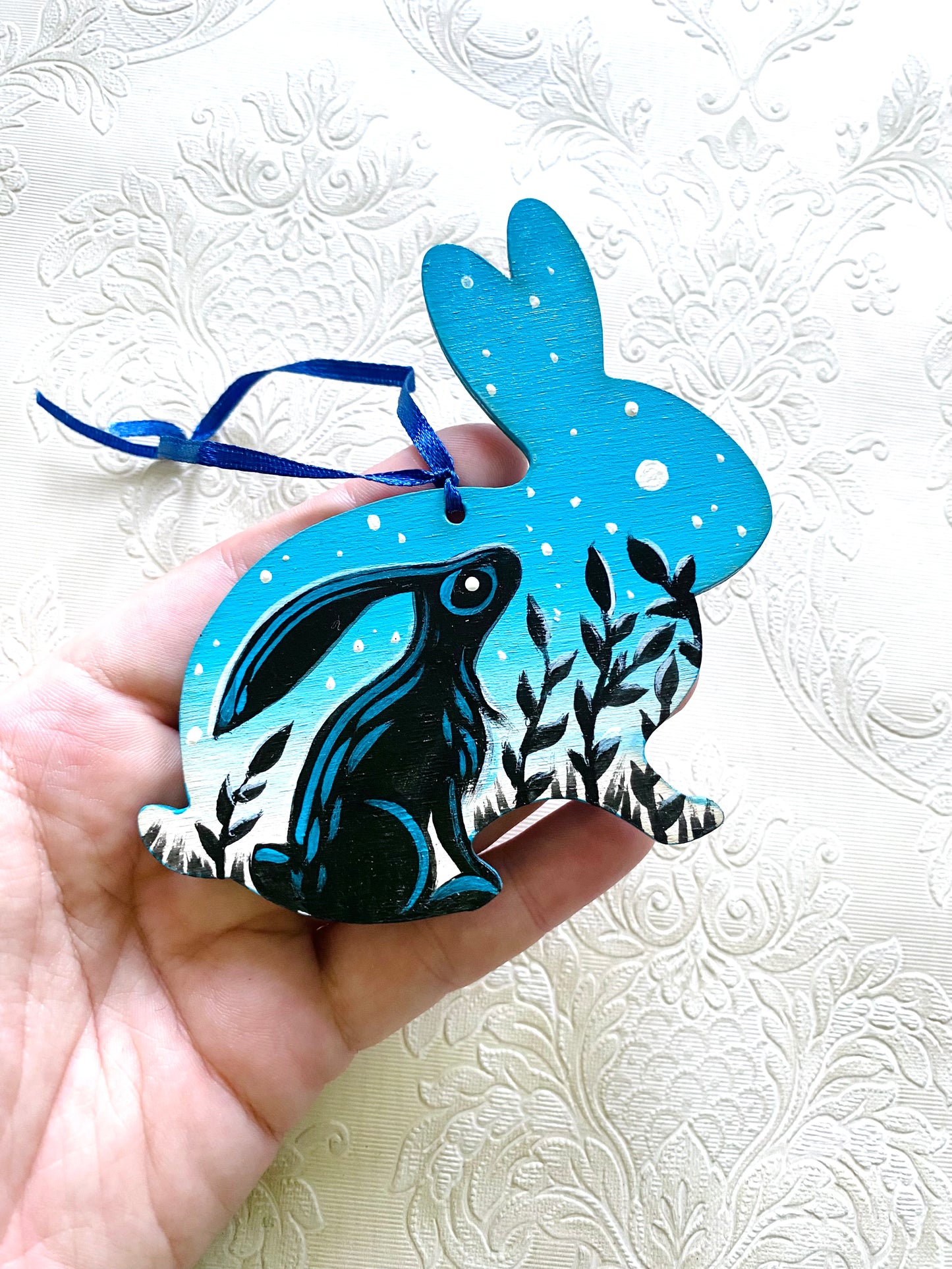 Hand-painted rabbit ornament / Kézzel festett nyuszis dísz