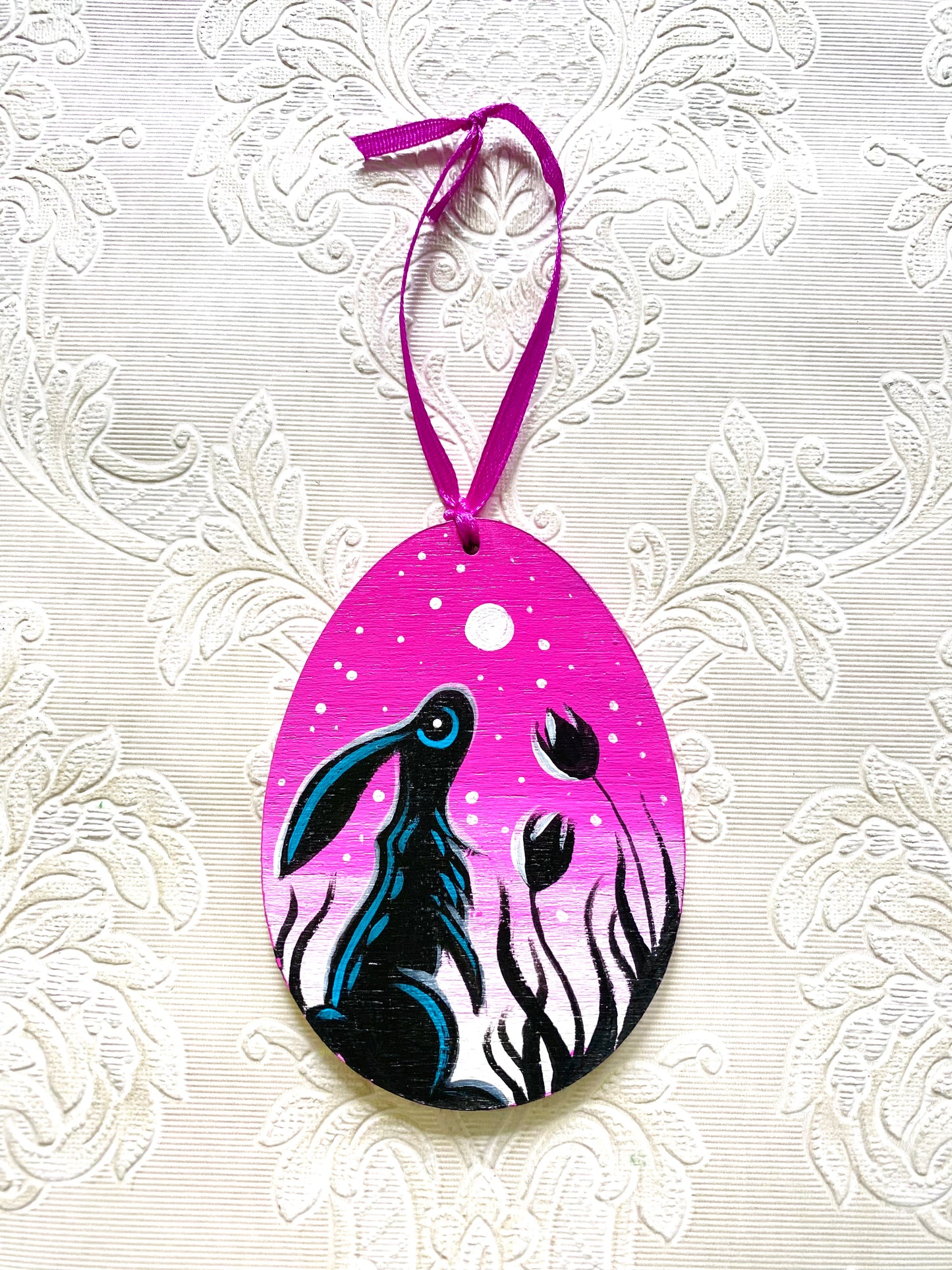 Hand-painted hanging egg ornament / Kézzel festett akasztós tojás dísz