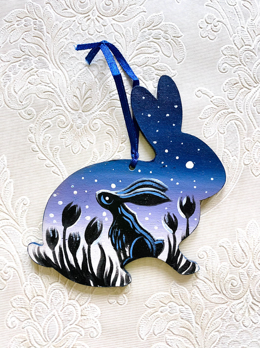 Hand-painted rabbit ornament / Kézzel festett nyuszi dísz