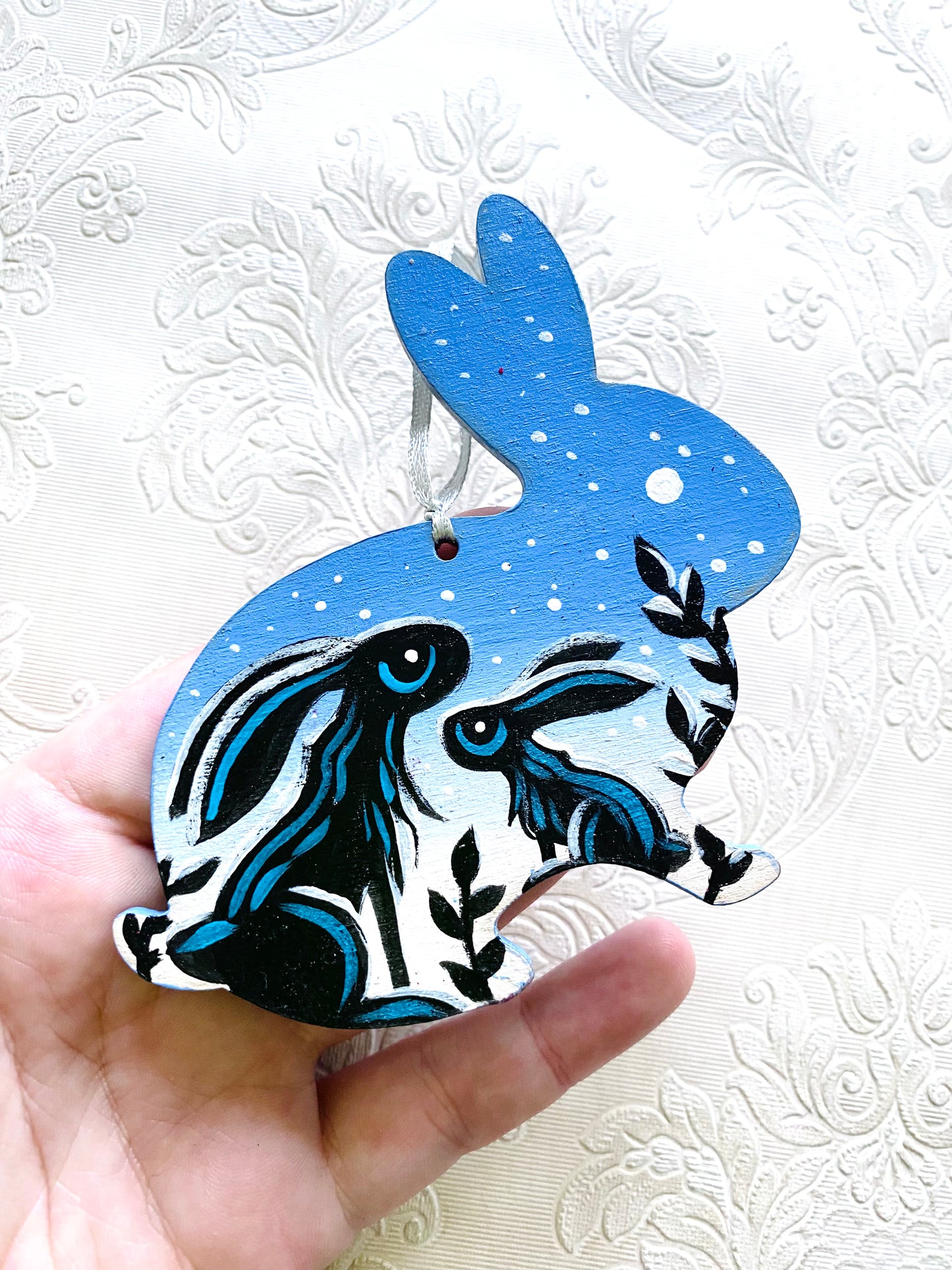 Hand-painted rabbit ornament / Kézzel festett nyuszi dísz